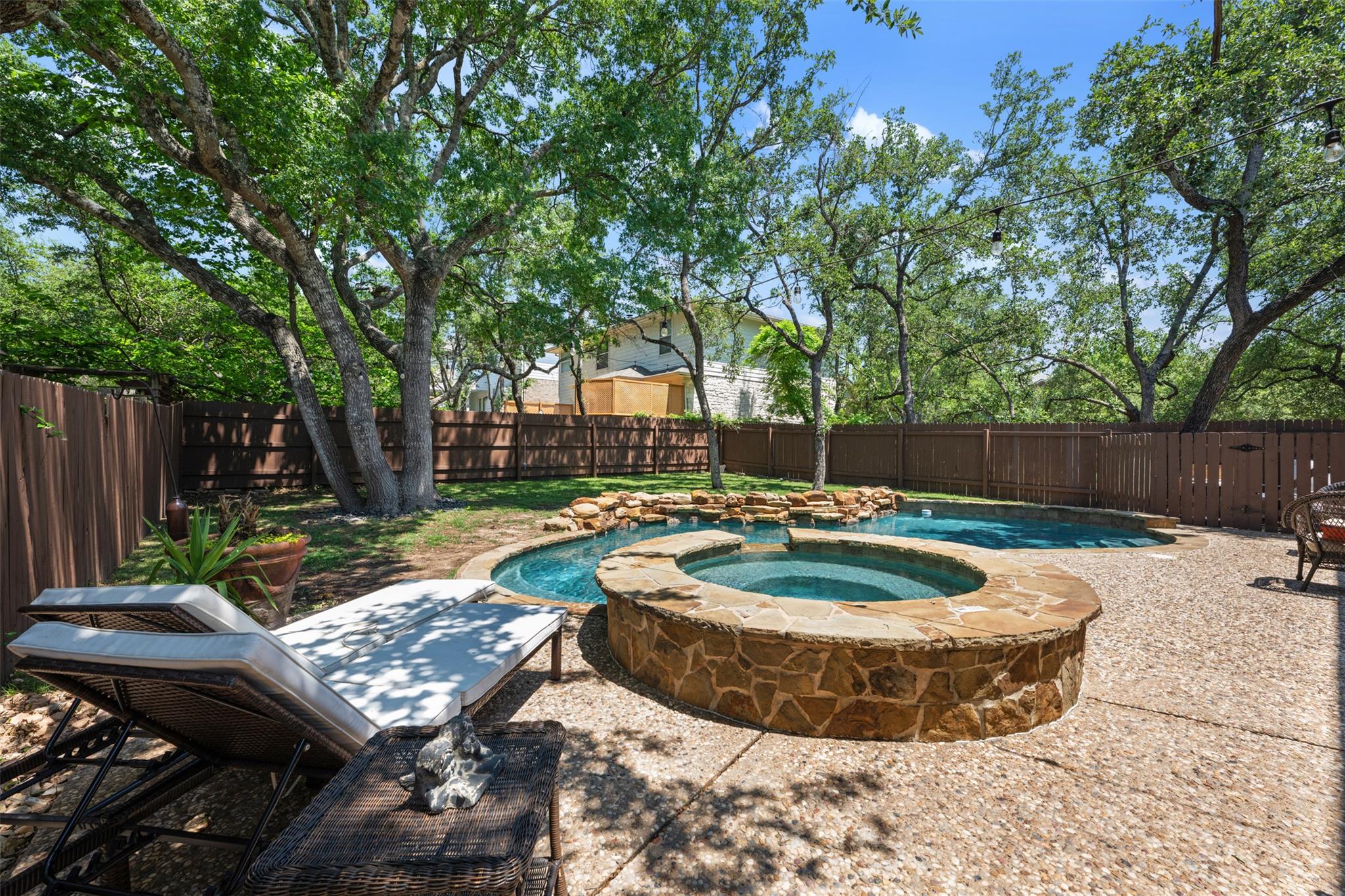 4008 Canyon Glen Cir, Austin, TX 78732