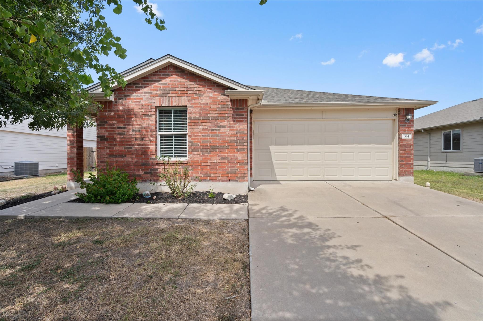 324 Almquist St, Hutto, TX 78634