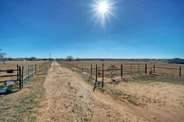 273 Bobs Trl, Bastrop