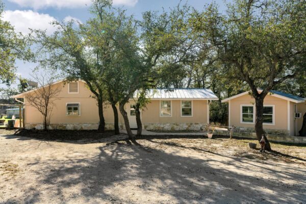 2058 Montell Rd, Wimberley