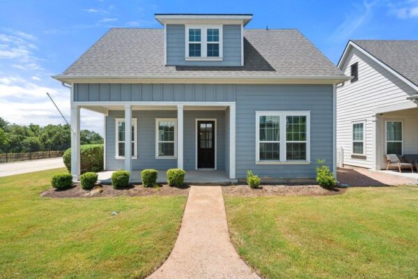 1166 Grant Wood Ave, Driftwood