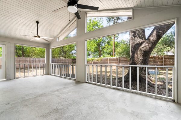 2600 Rogge Ln, Austin