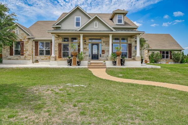 108 High Plains Trl, Spicewood
