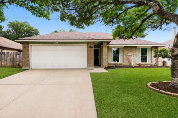 409 Kathleen Ln, Leander