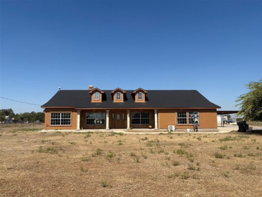 10817 County Road 272 None, Bertram