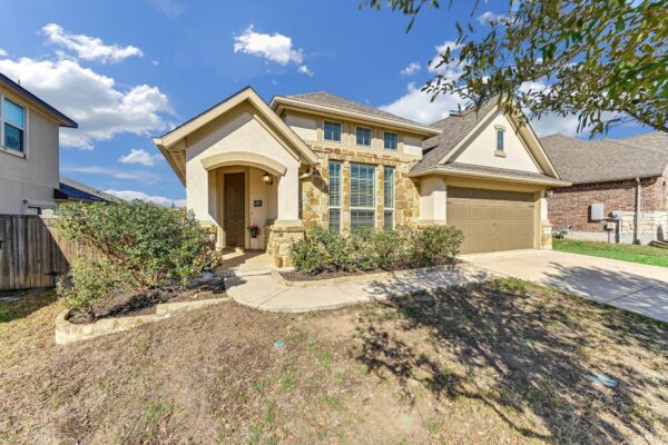 135 Tailwind Dr, Kyle