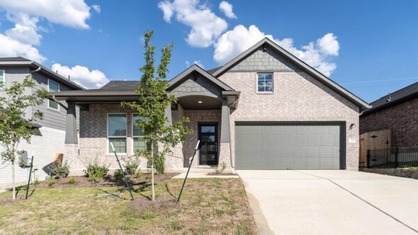251 Grey Leaf Rd, Buda