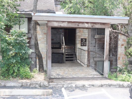 8200 Neely Dr #115, Austin