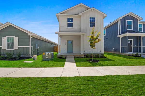 308 Santo Domingo Rd, Bastrop