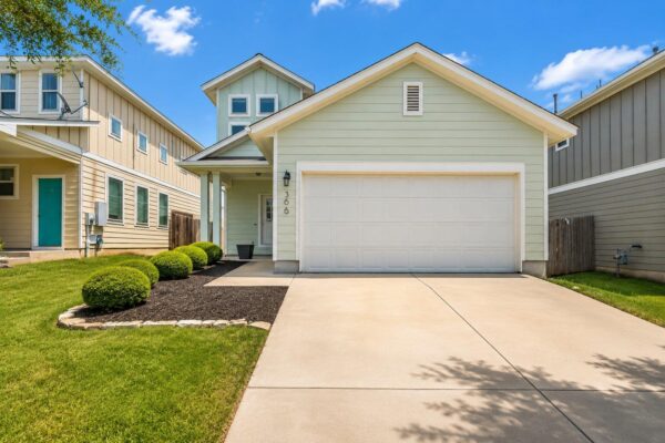 366 Eagle Brook Ln, Buda