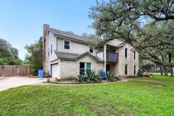 215 Dewberry Cv, Buda