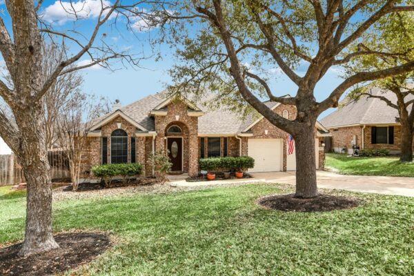 802 Sykes Ct, Pflugerville