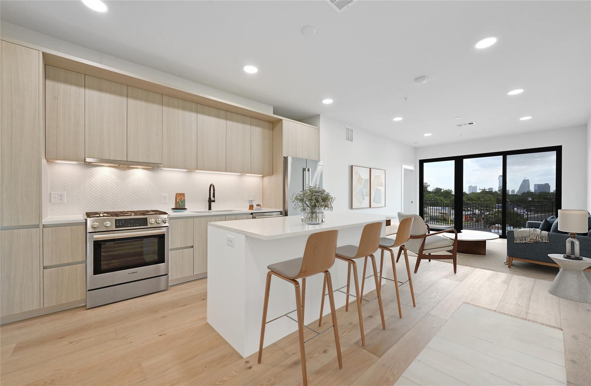 2209 S 1st St #309, Austin, TX 78704