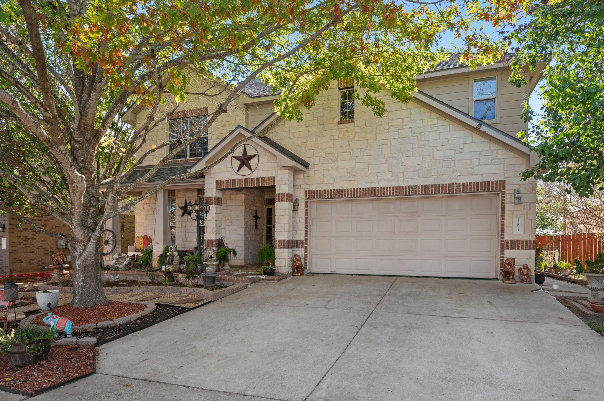 17813 Floribundas Ln, Elgin, TX 78621