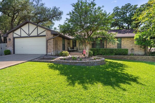 307 Innwood Dr, Georgetown