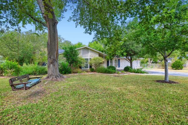 13100 Running Deer Trl, Manchaca