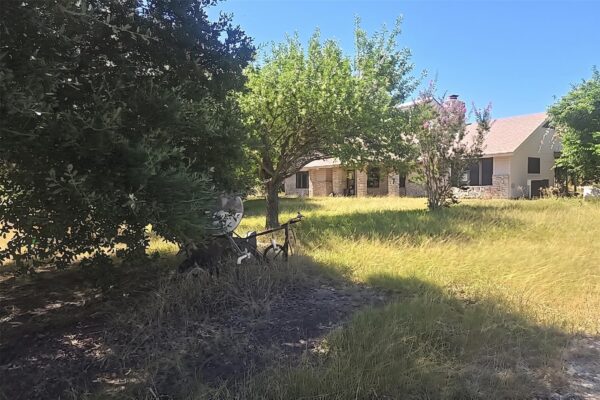 1650 County Road 421 None, Taylor