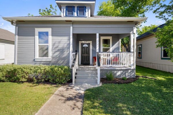 314 W Third St, Taylor