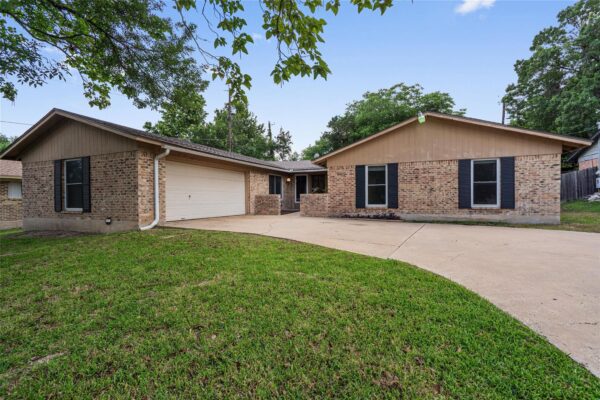 11306 April Dr, Austin