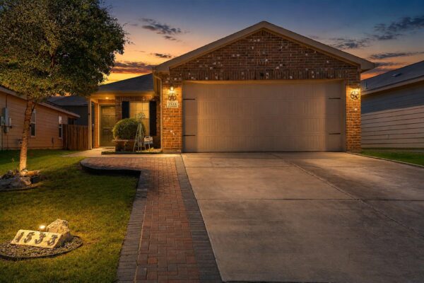 1533 Breanna Ln, Kyle