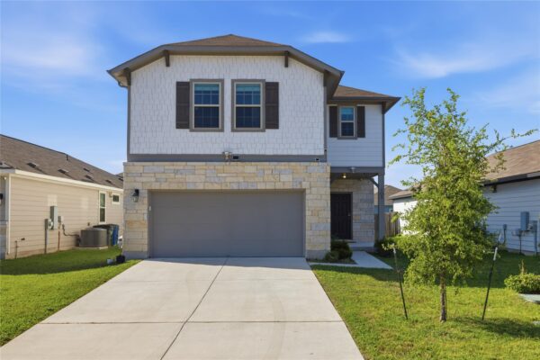 105 Quiet Man Dr, Jarrell