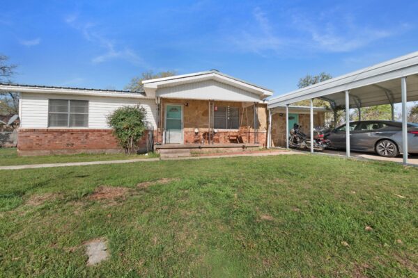 1365 Norma Ln, Tow