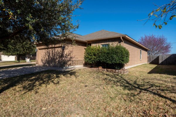 238 Wells Bnd, Hutto