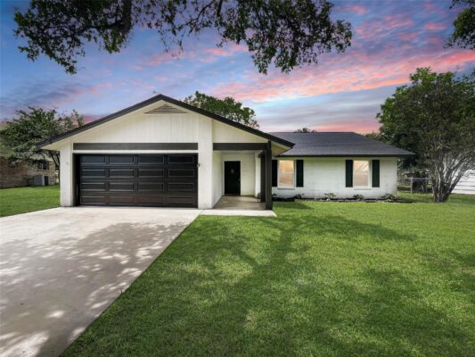 313 Golden Oaks Dr, Georgetown