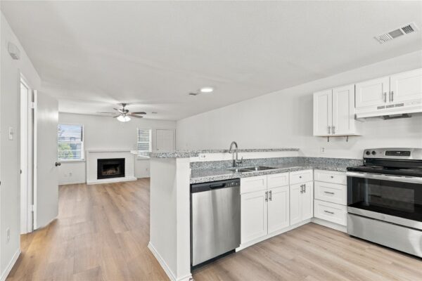 1834 River Crossing Cir #D, Austin