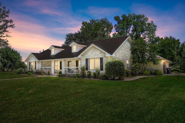 280 Windy Ln, Taylor