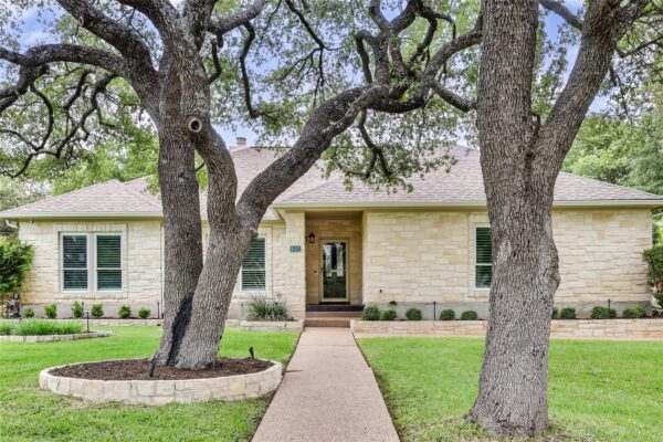 906 Texas Trl, Austin