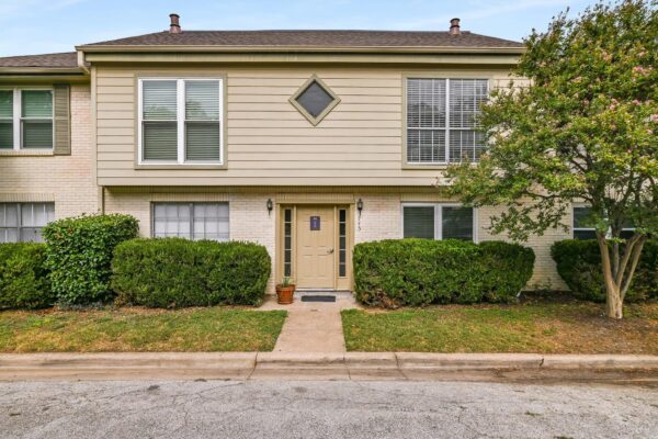 745 E Oltorf St E #201, Austin