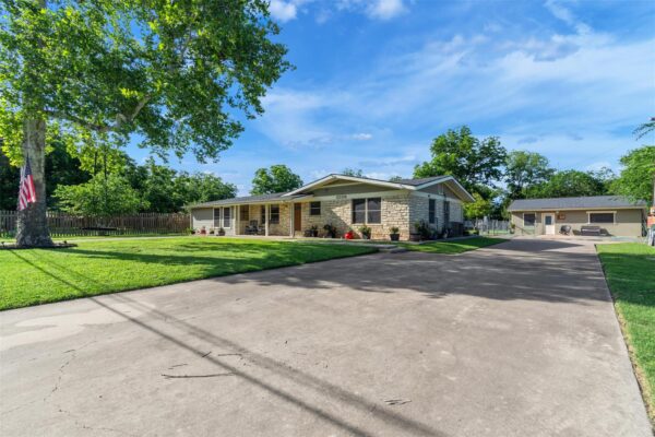 1009 Crepe Myrtle Dr, San Marcos
