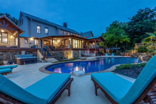 608 Innwood Dr, Georgetown