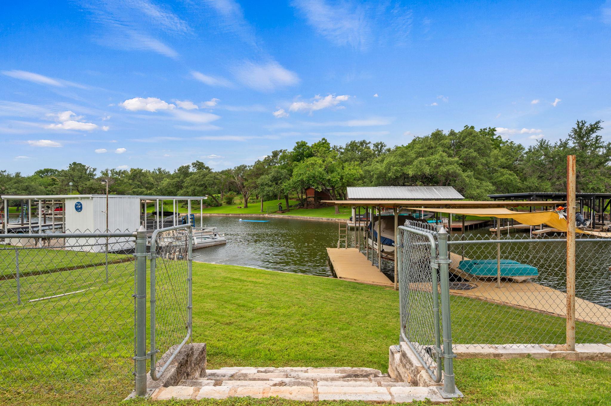 2350 Wisteria Dr, Kingsland, TX 78639