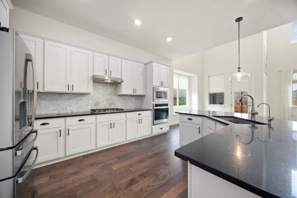 1098 Cherrystone Loop, Buda