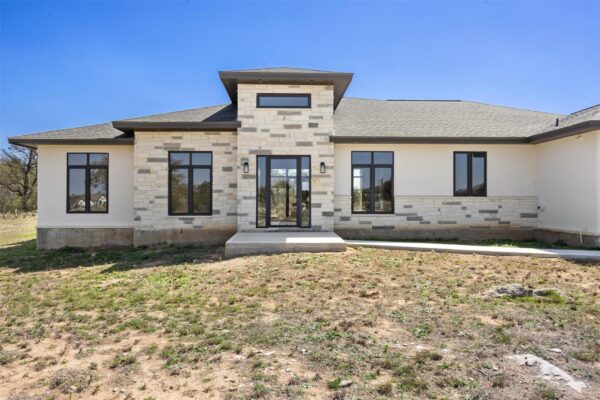 333 Spicewood Trails Dr, Spicewood