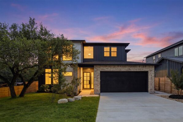 18303 Lake Oaks Dr, Jonestown