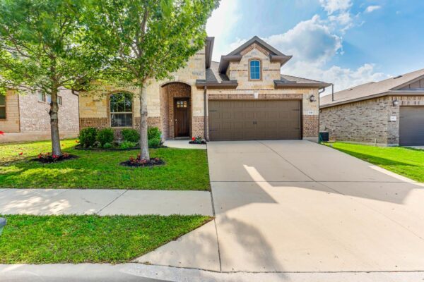 641 Gabrielle Anne Dr, Leander