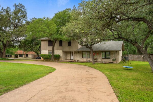 210 Waxwing Dr, Buda