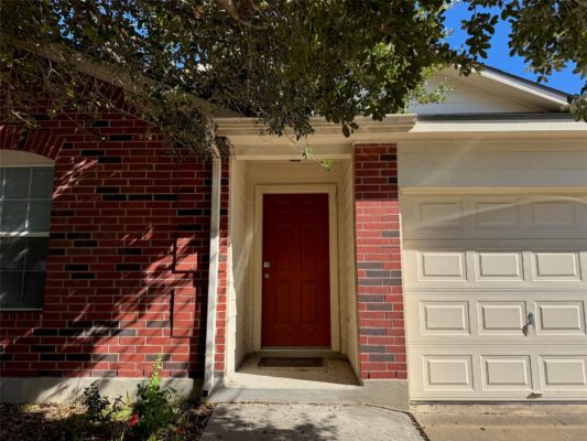 18420 Wind Tree Ln, Elgin