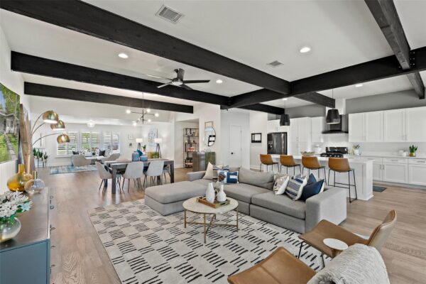 5721 Louise Ln, Austin