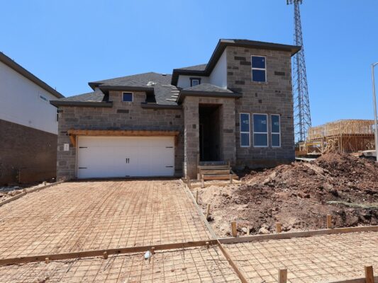 809 Purmela St, Leander