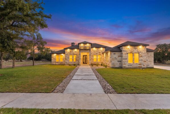 262 Sunday Dr, Burnet