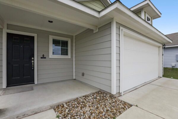 201 Stein Rd, Georgetown