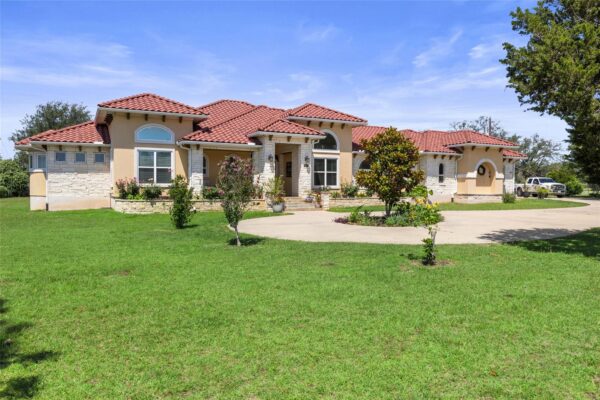 129 Lakewood Trl, Leander