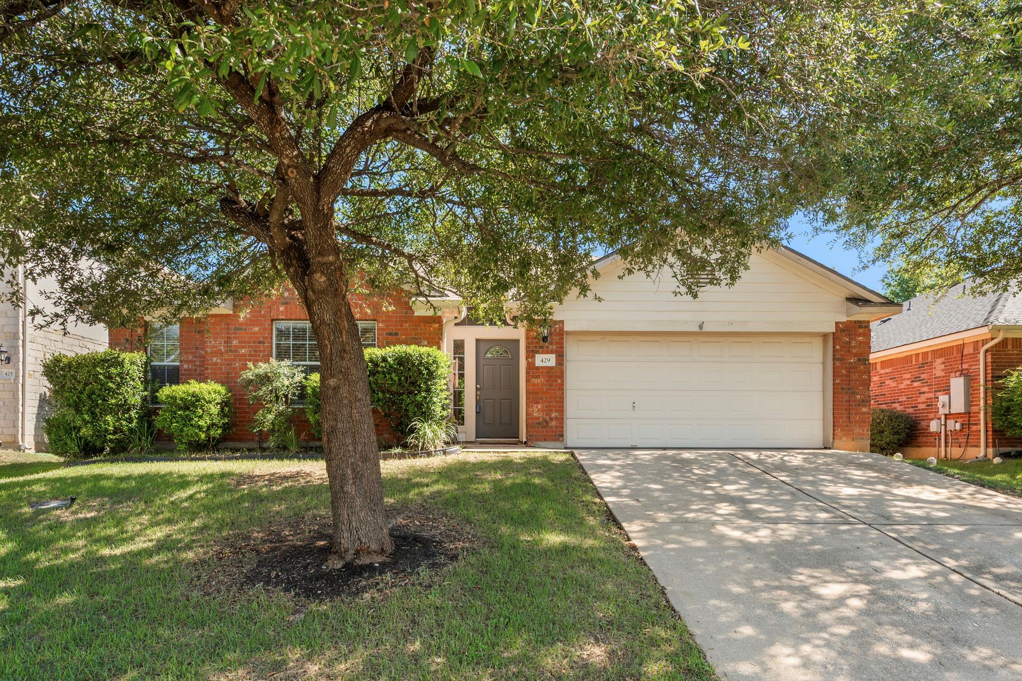 429 Falcon Ln, Leander, TX 78641