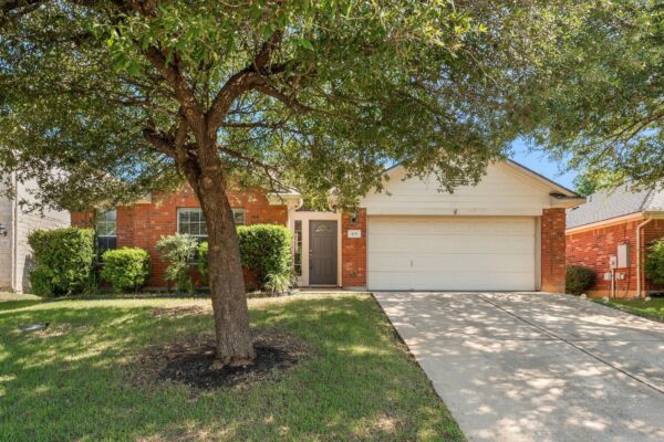 429 Falcon Ln, Leander