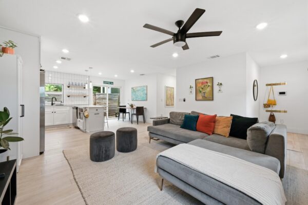 1406 Camelot Cir #1, Austin