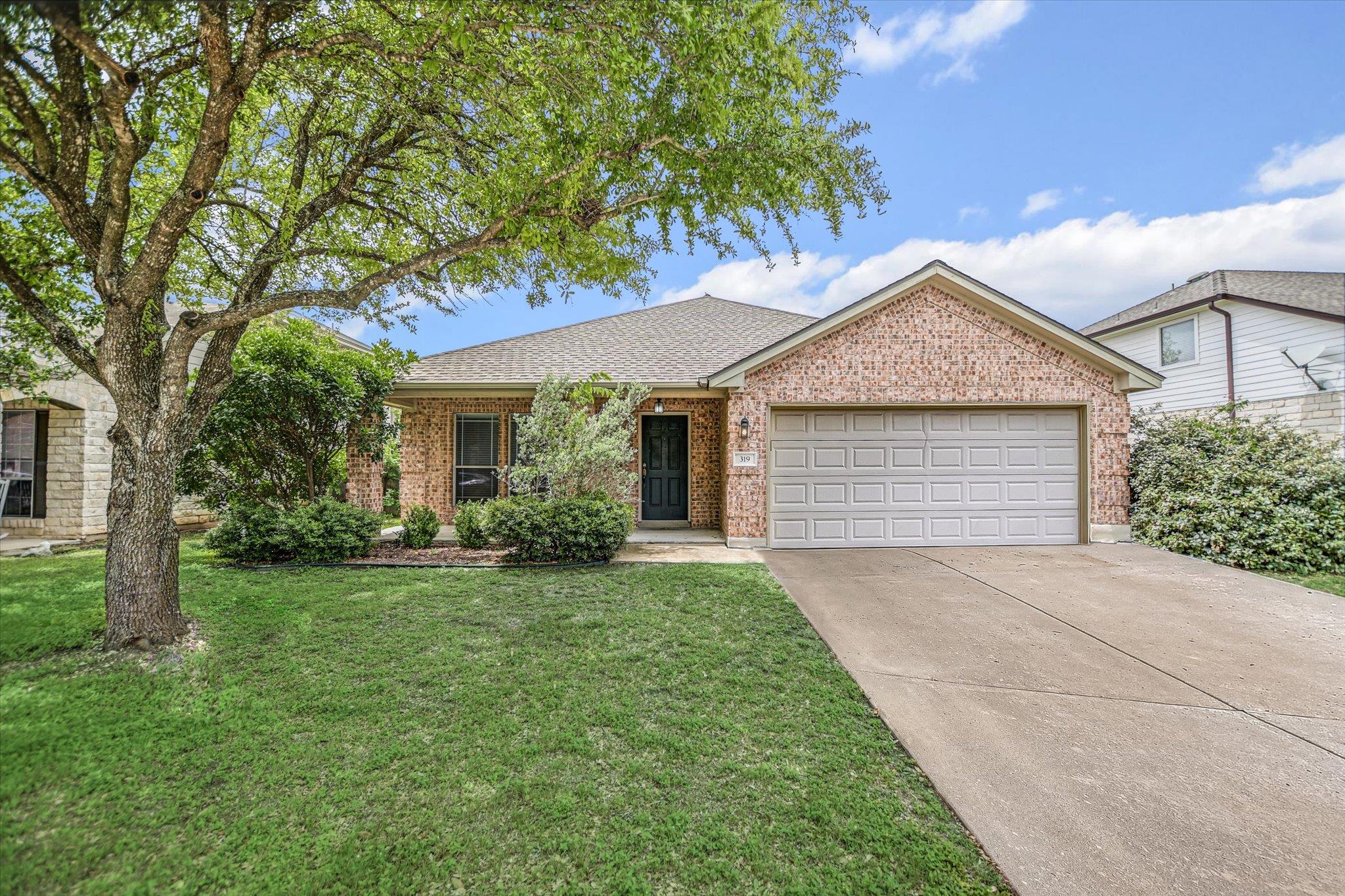 319 Lone Star Blvd, Hutto